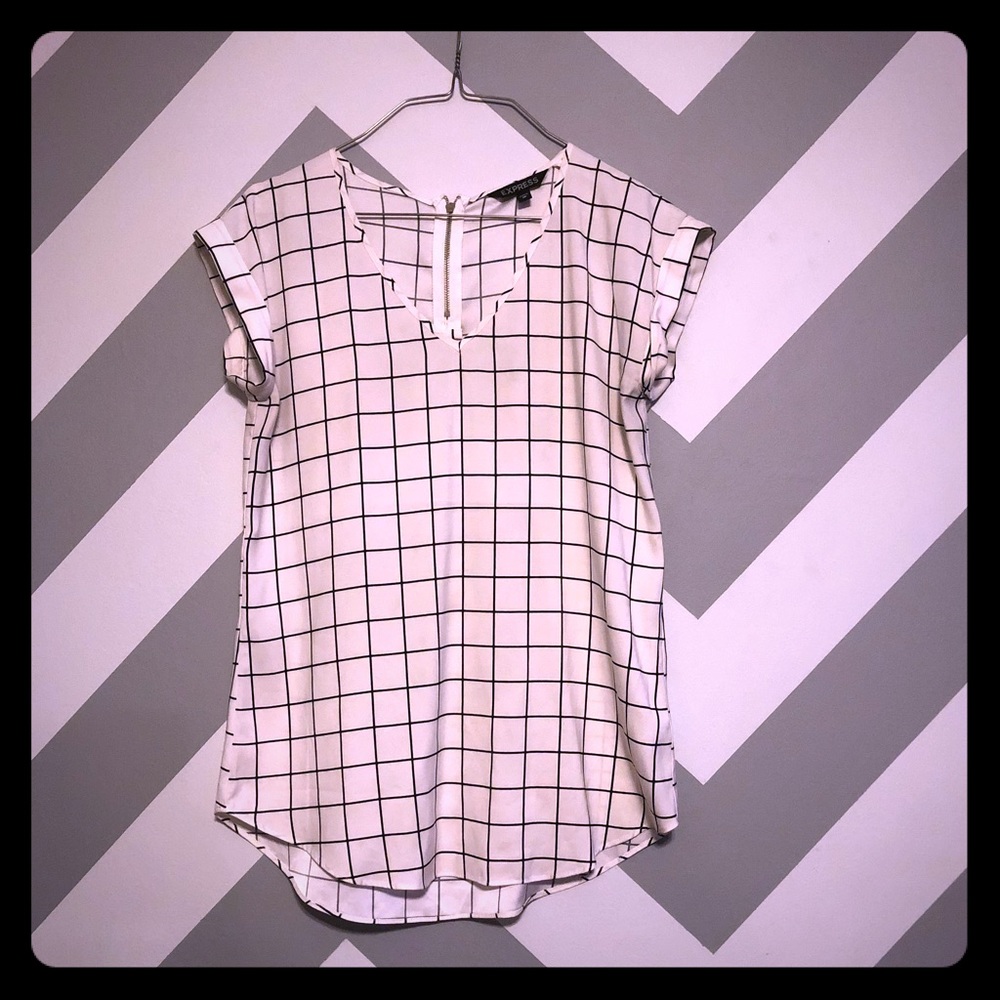 ➡️JUST ADDED⬅️ Express Black & White Checkered Top